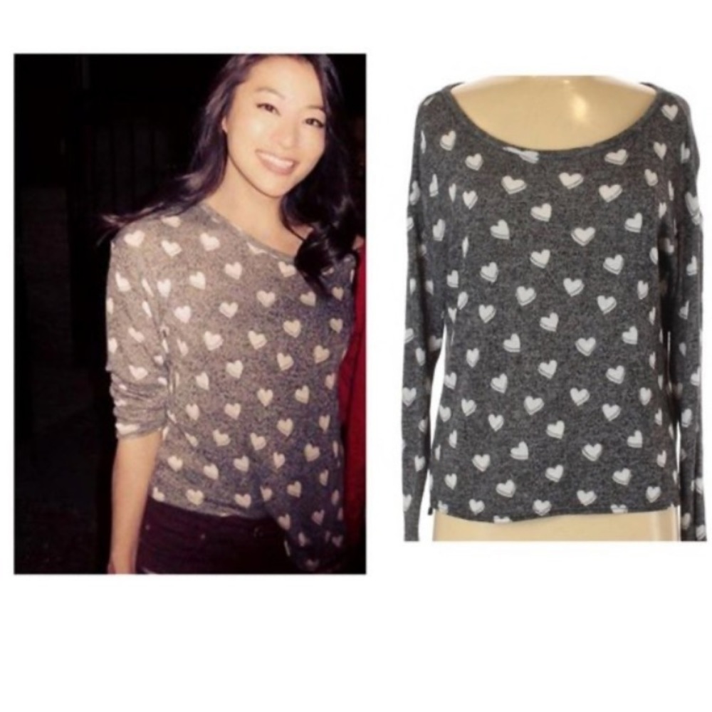 H&M Gray Scoop Neck Sweater w/White Hearts (Kira Yukimura Teen Wolf) Size S